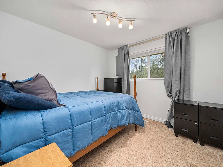 7409 Mazama St SW — Photo 10