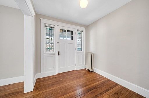3rd image of 35 Putnam St #1