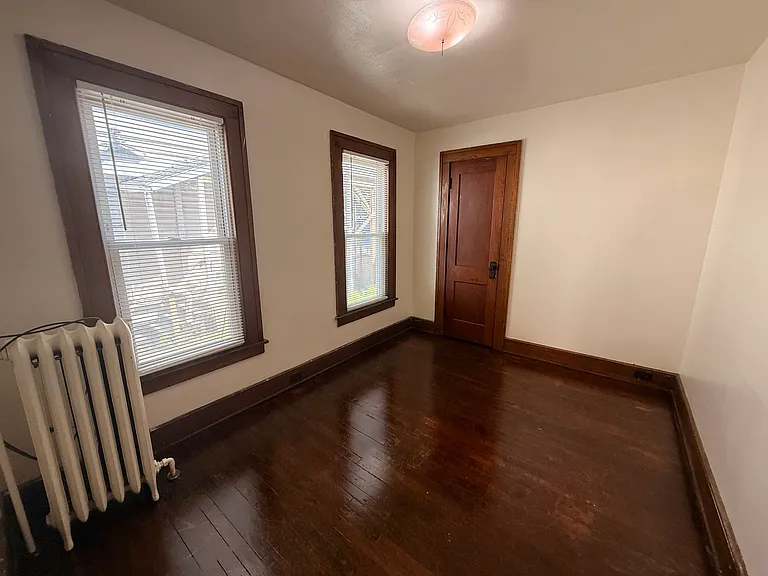 308 Roosevelt Ave #1S — Photo 10