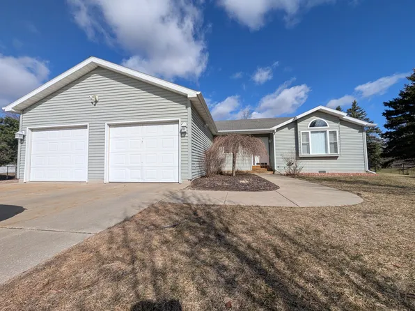 1849 E Broomfield Rd, Mount Pleasant, MI 48858