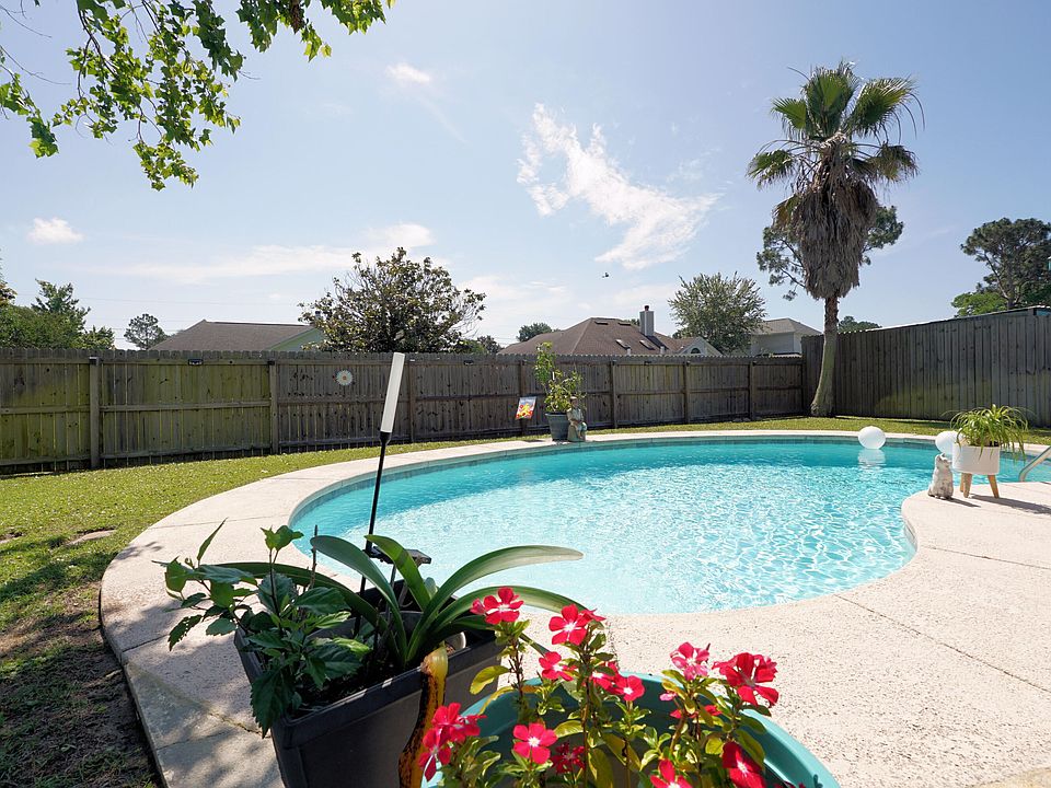 1st image of 2328 Prytania Cir