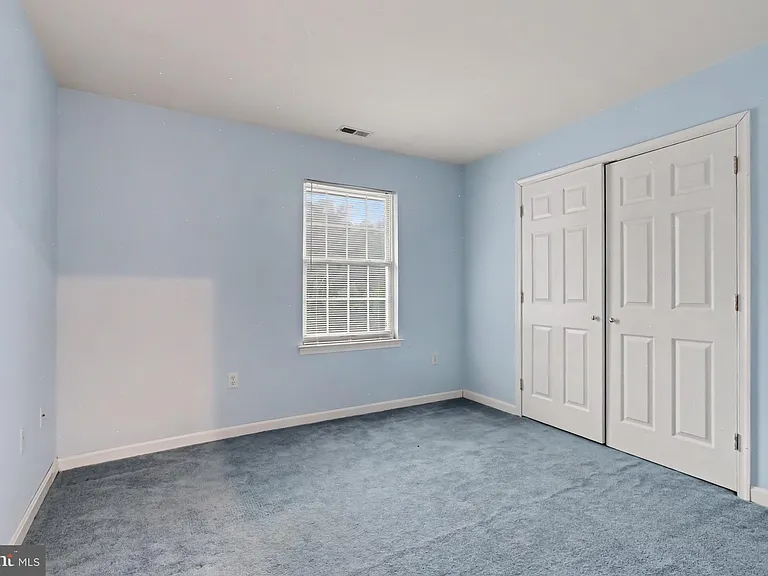 1702 Oakfield Ave — Photo 2