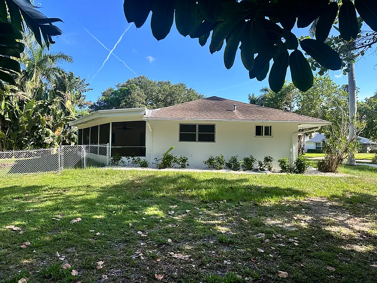 1 Indialucie Pkwy — Photo 31