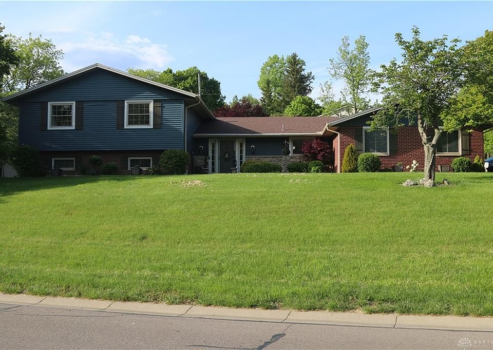 1st image of 7695 Rolling Oak Dr