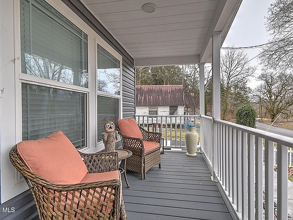 5th image of 3117 Avoca Rd