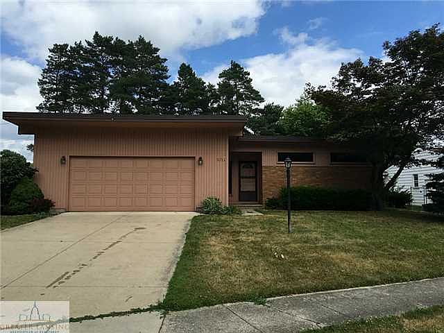 1st image of 1017 E Colonial Park Dr