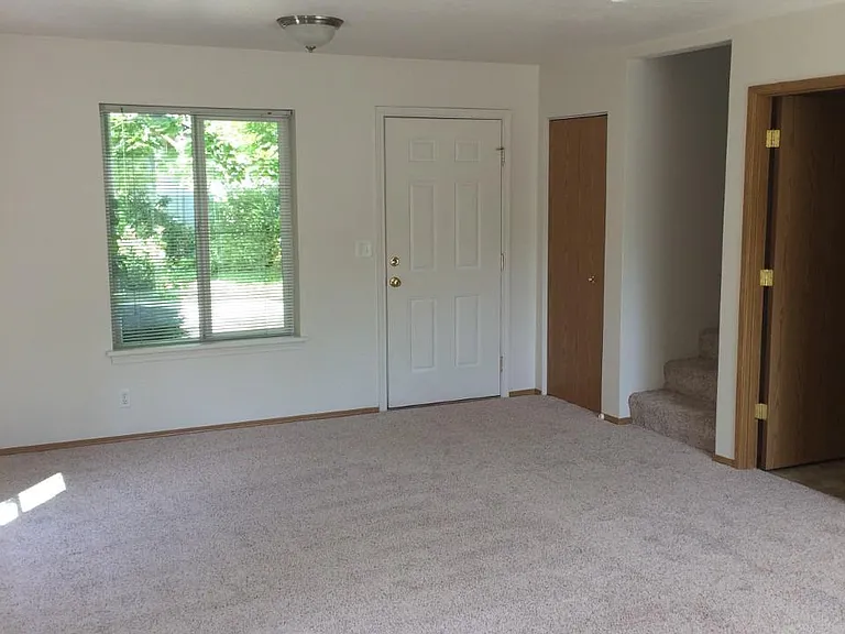 436 Holbrook Ln #A — Photo 3