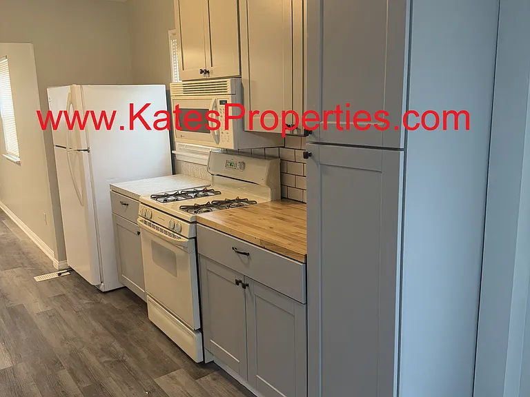 Kitchen - Stove Area