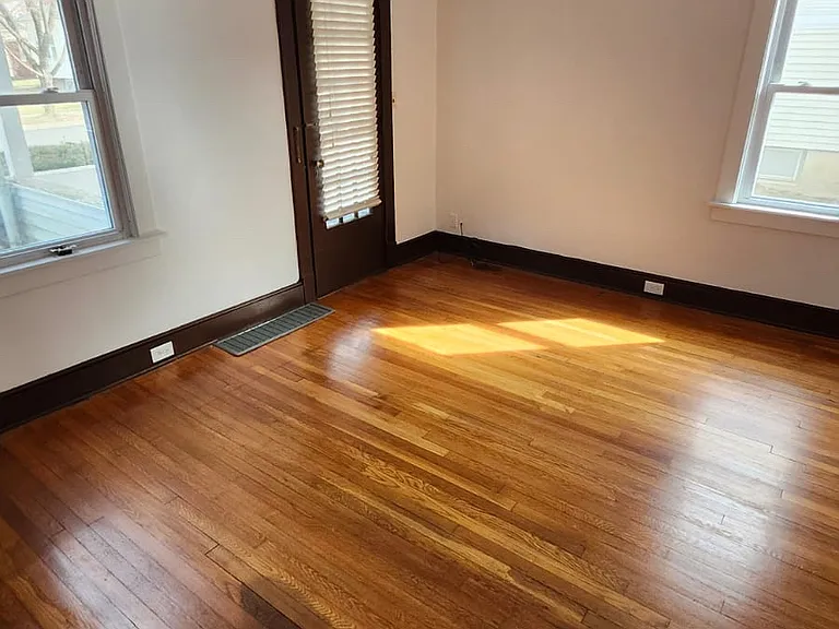 100 Mary St #1L — Photo 6