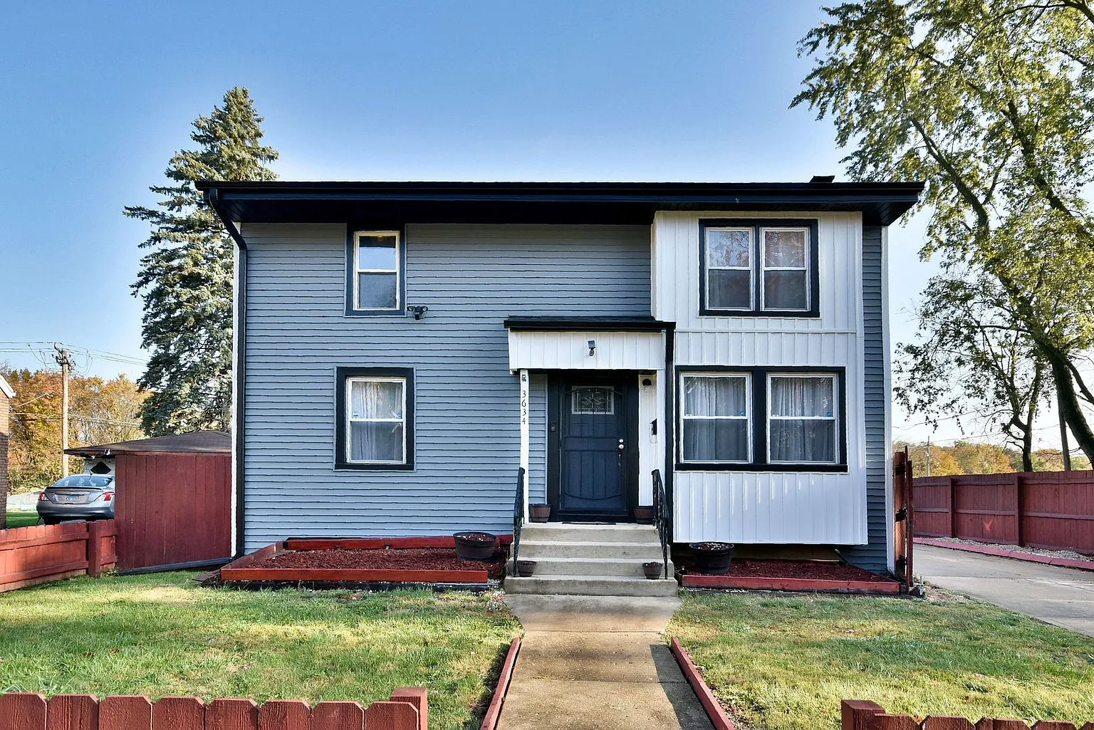 3634 211th Pl photo 1