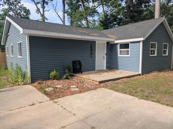 114 Pine St, Prudenville, MI 48651