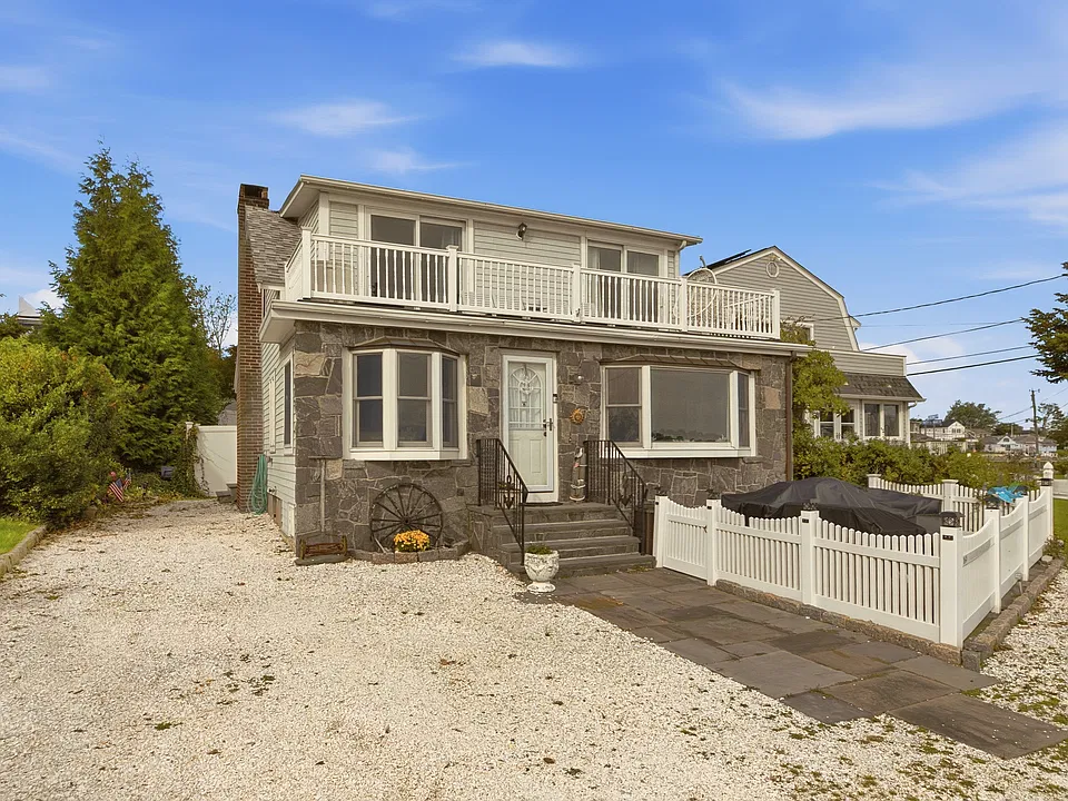 164 Sakonnet Dr