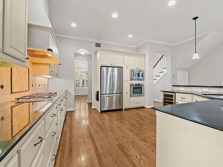 1448 Nashua St #B — Photo 8