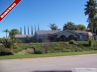 16215 Rancho Escondido Dr, Riverside, CA 92506