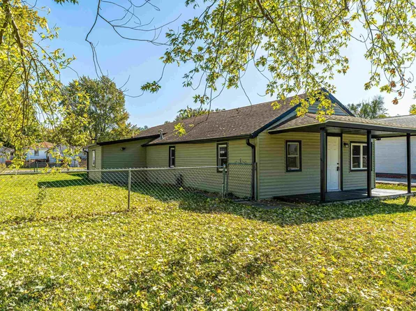 704 N Monroe St, Lincoln, IL 62656