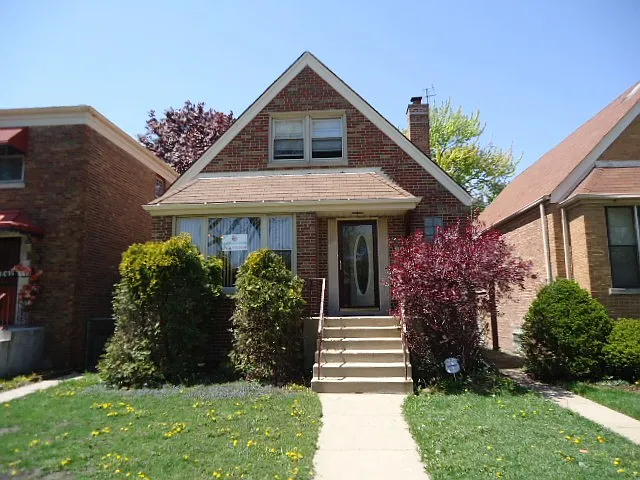 8014 S Richmond St photo 1