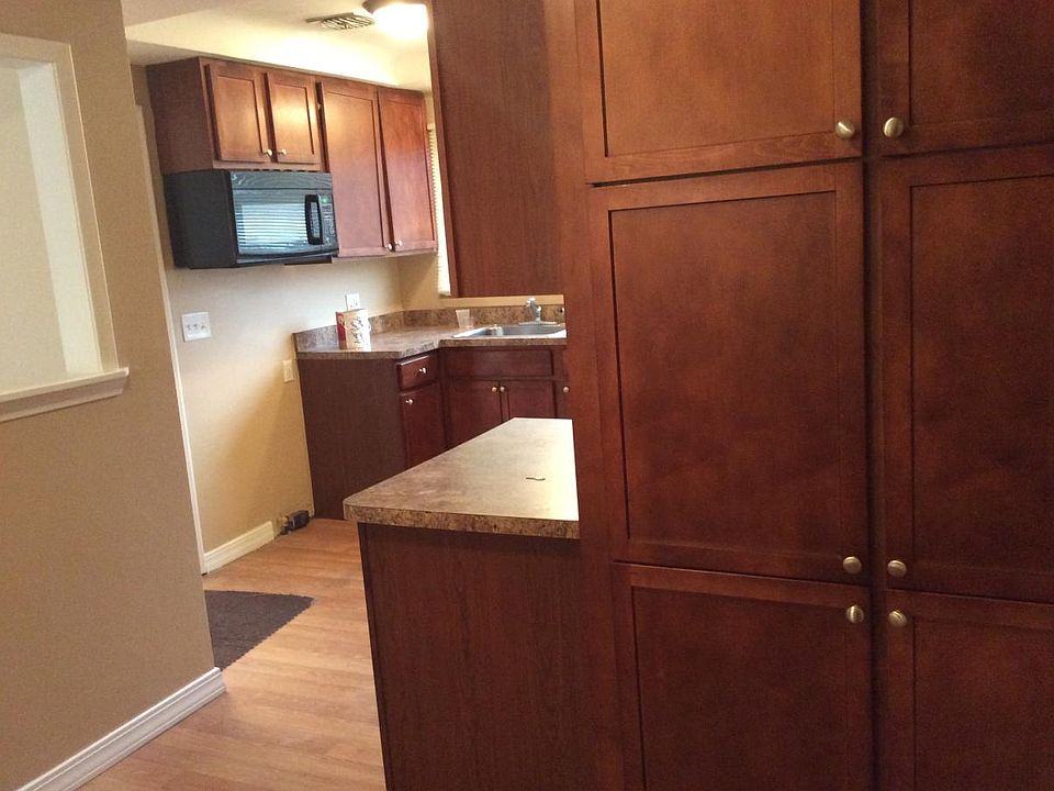 2nd image of 23480 Gardner Ave