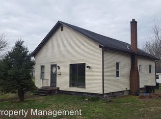 421 N 25th St, Herrin, IL 62948