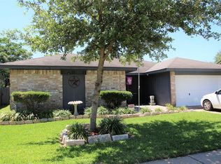 7335 Sunlight Ln, Houston, TX 77095