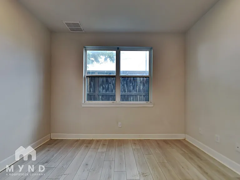 353 Eado Park Cir — Photo 14