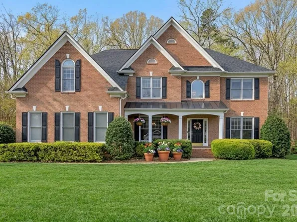 1102 High Brook Dr, Waxhaw, NC 28173
