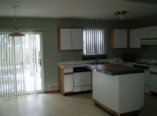 3832 Mapleleaf Rd, Waterford, MI 48328