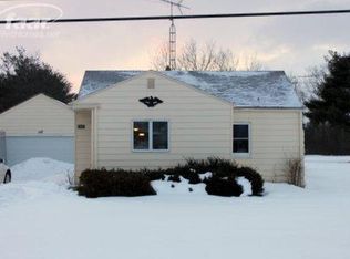 7457 N Bray Rd, Mount Morris, MI 48458