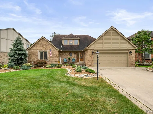 14436 Elrond Dr, Sterling Heights, MI 48313