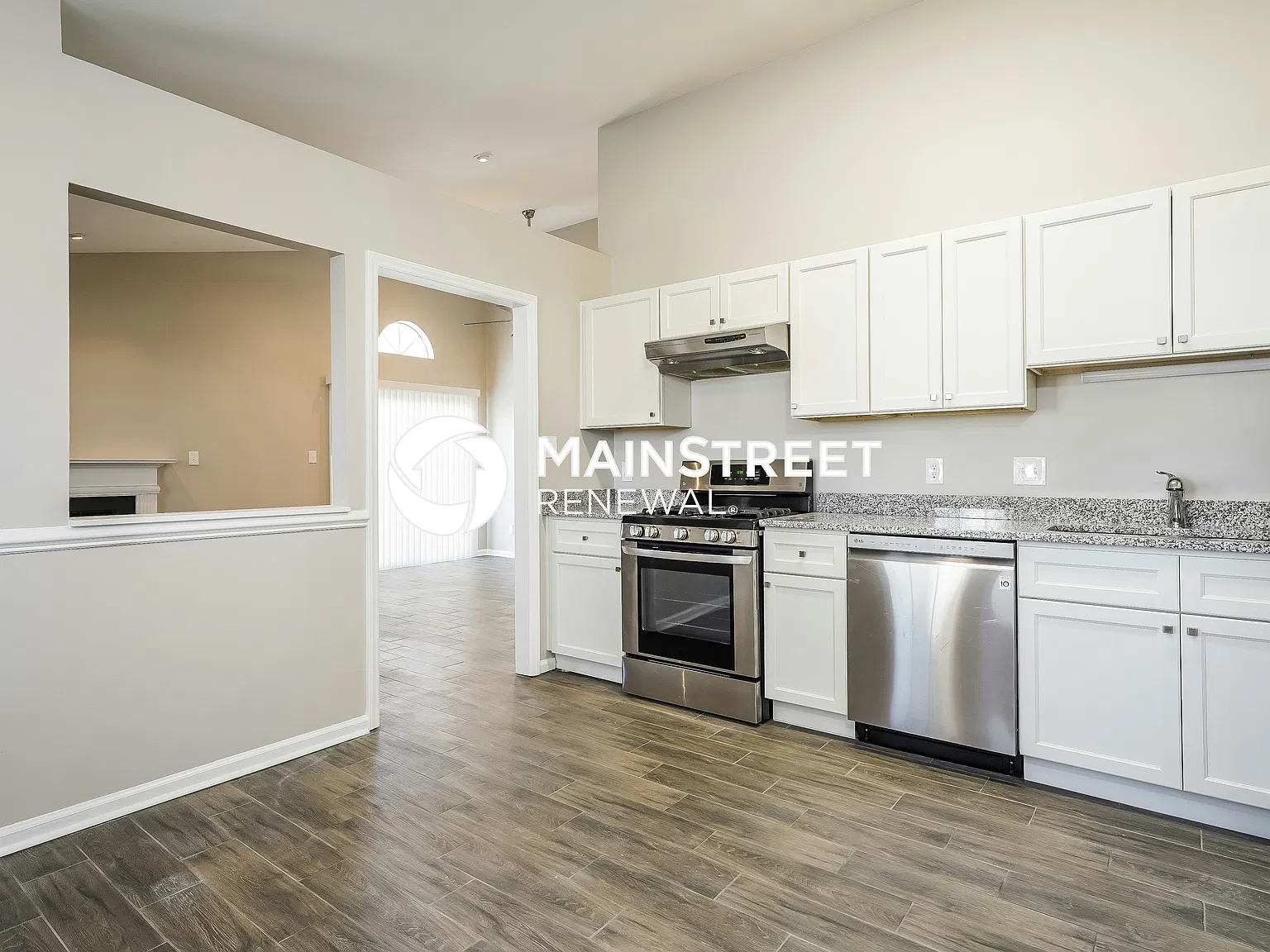 3824 Hunters Run Ln — Photo 4