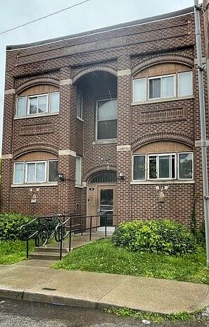 1st image of 221 E 9th St #B01-02-06