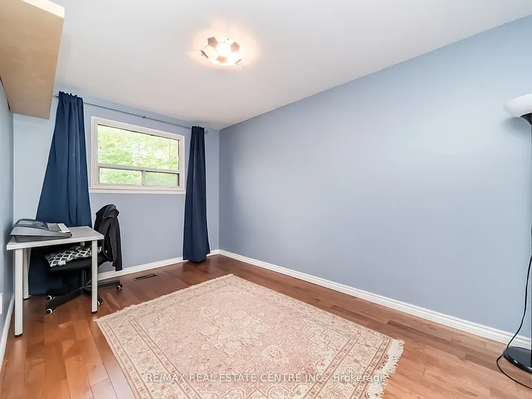 126 Culham St — Photo 14