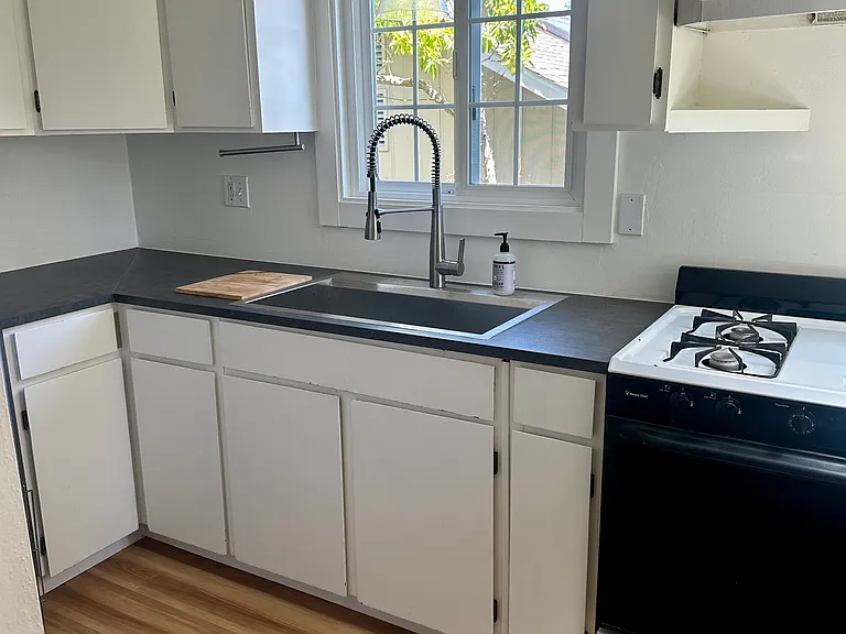 490 Green Glen Way #1 — Photo 4