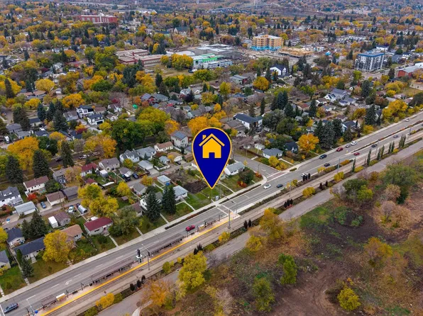 9303 86th St NW, Edmonton, AB T6C 3E6