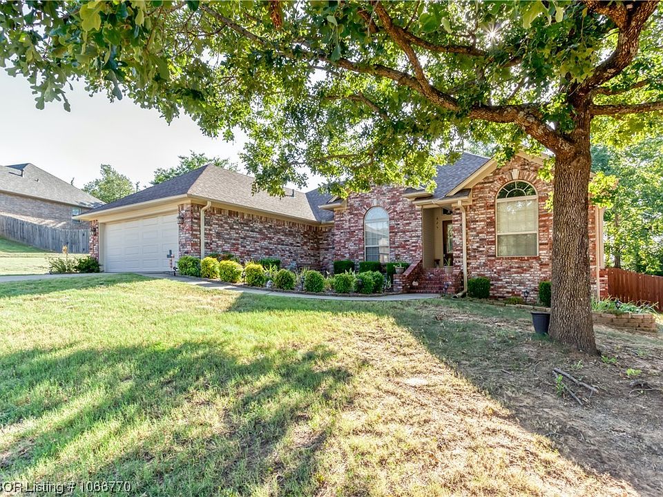 825 Forrest Park Way, Greenwood, AR 72936 | Zillow