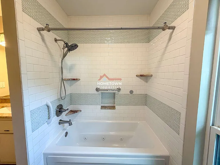 7707 Beechwood Dr — Photo 24