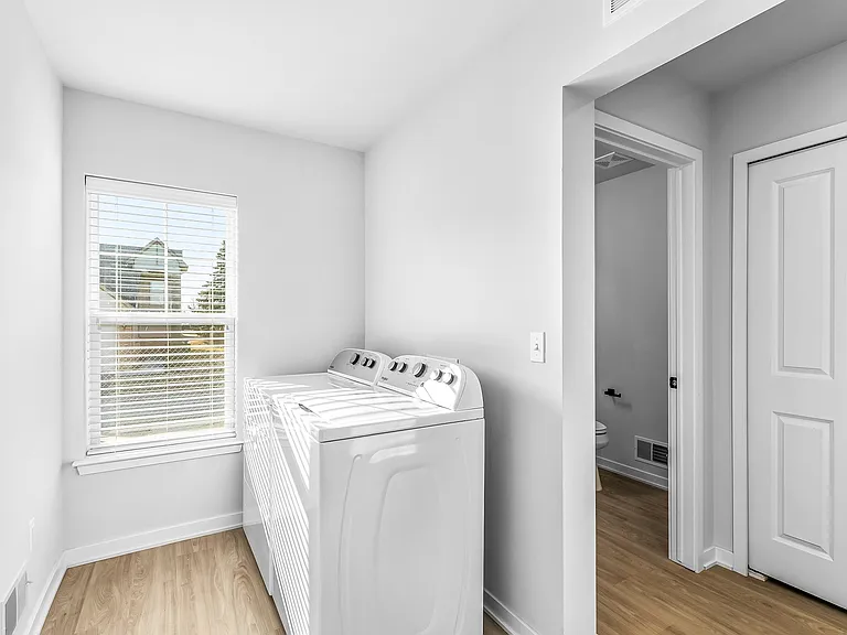 Cross Road Pines Apartments — Photo 6