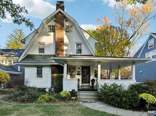 243 Oak St, Ridgewood, NJ 07450