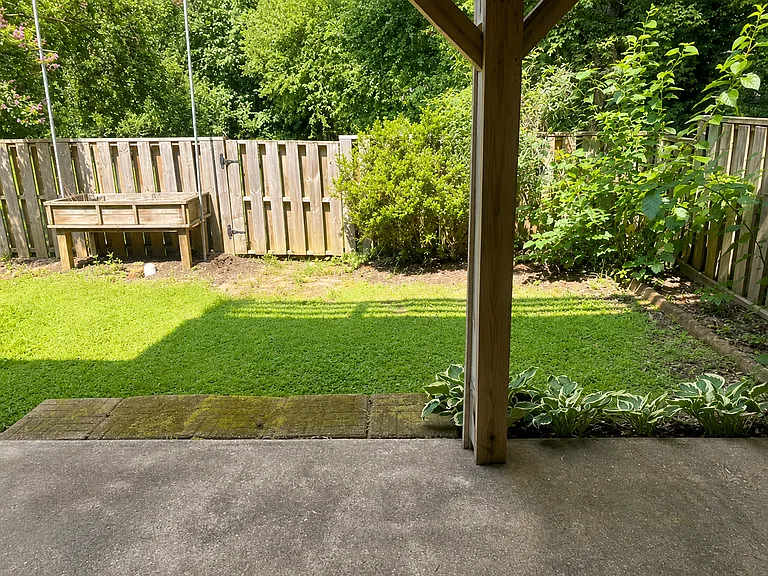 1418 Mapleside Ct — Photo 26