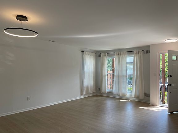 3rd image of 386 Village Ct #386