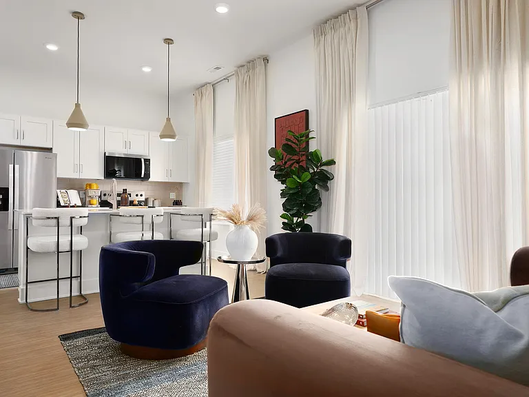 Curio - Living-Kitchen