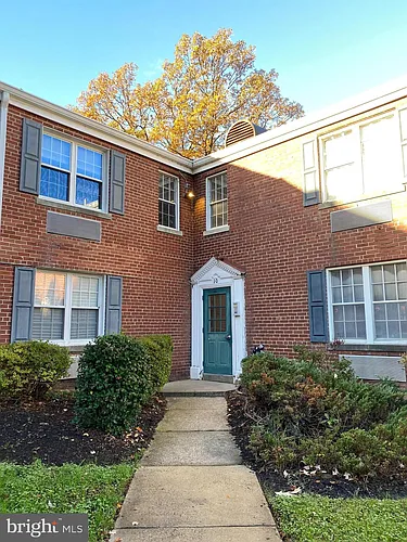 10 Auburn Ct #B Photo 1