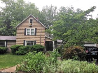 66 High St, Deep River, CT 06417