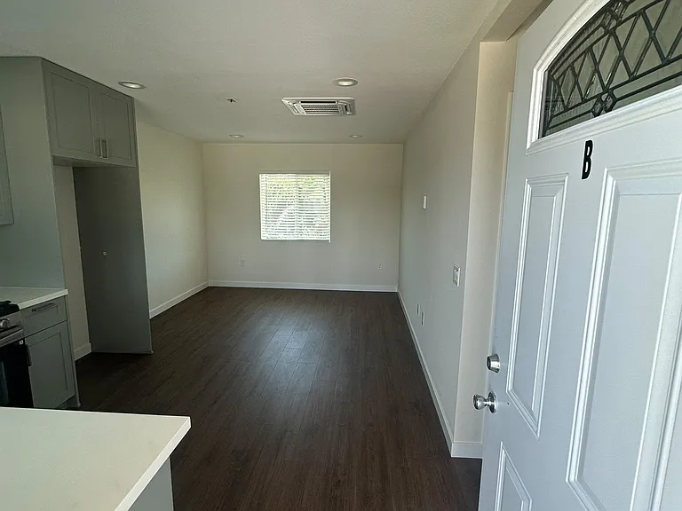 14316 Christine Dr — Photo 43