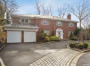 15 Kenwood Ct, Rockville Centre, NY 11570
