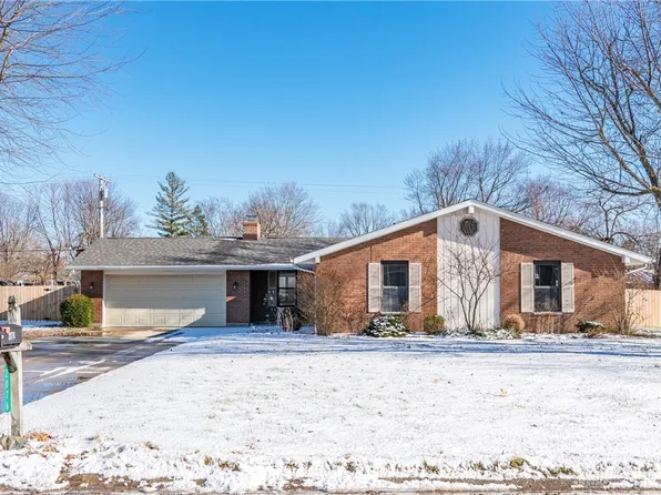 2076 Granada Dr, Dayton, OH 45431