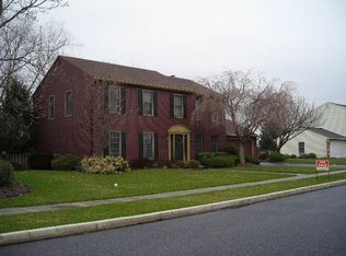 1005 Baythorne Dr, Mechanicsburg, PA 17050