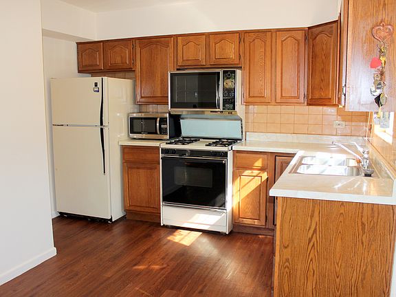 2nd image of 1657 Heidorn Ave