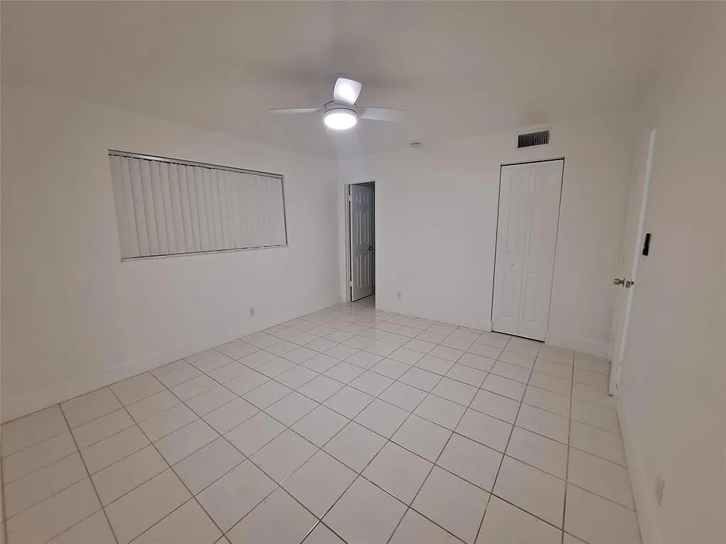 Building Photo - 8000 Fairview Dr #110