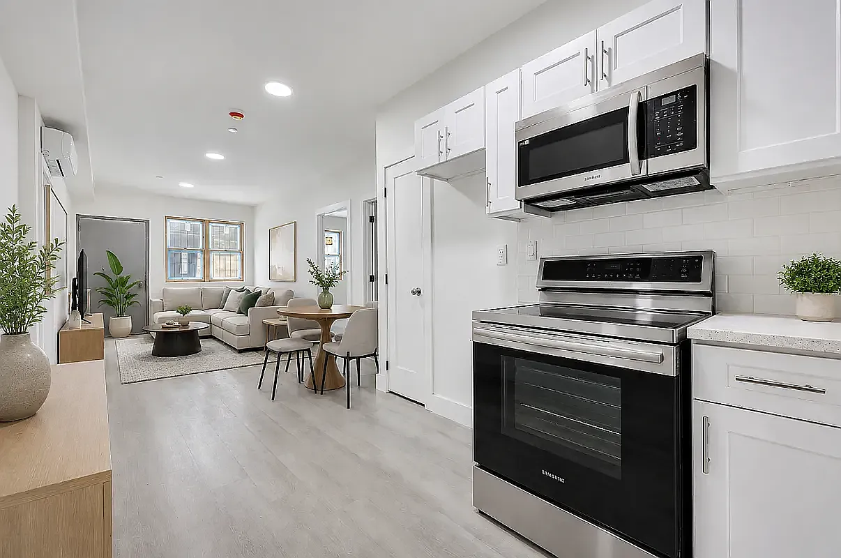 431 Warwick Street — Photo 4