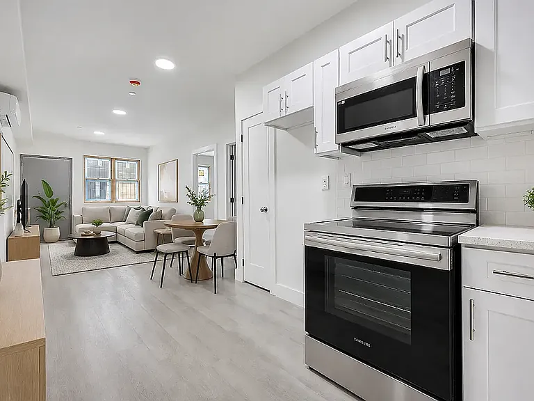 431 Warwick St #2B — Photo 5